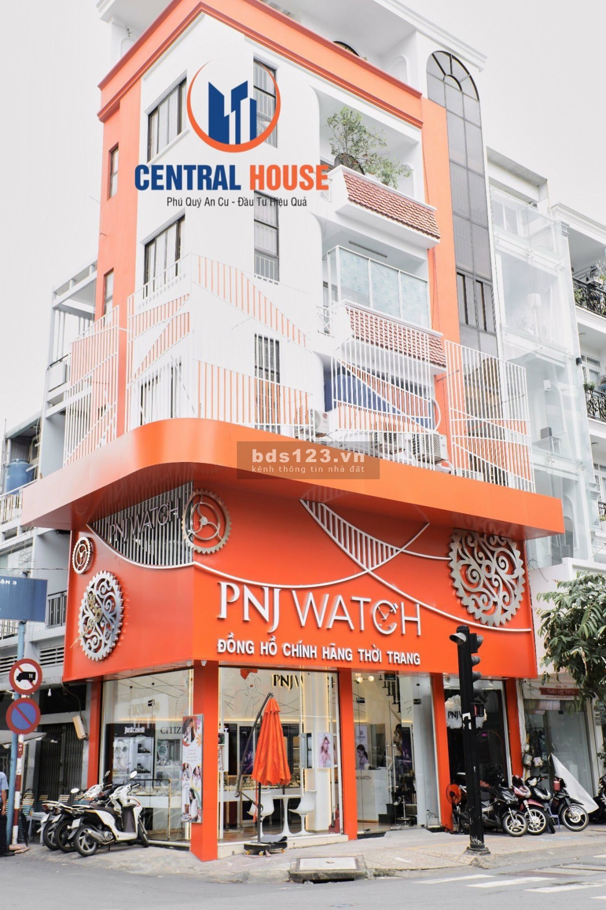 VIP - Cho thuê nhà góc 2 mặt tiền đường Nguyễn Đình Chiểu, Phường 2, Quận 3. DTSD: 200m2 + 4 lầu