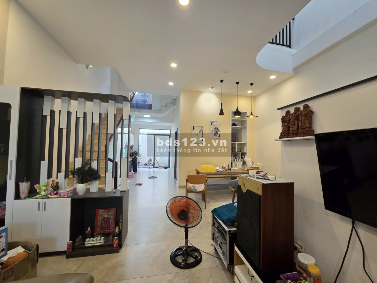 Tin thật 100%: Nhà 3 tầng mặt tiền đường 32 Hiệp Bình Chánh - 115m² - 14 tỷ