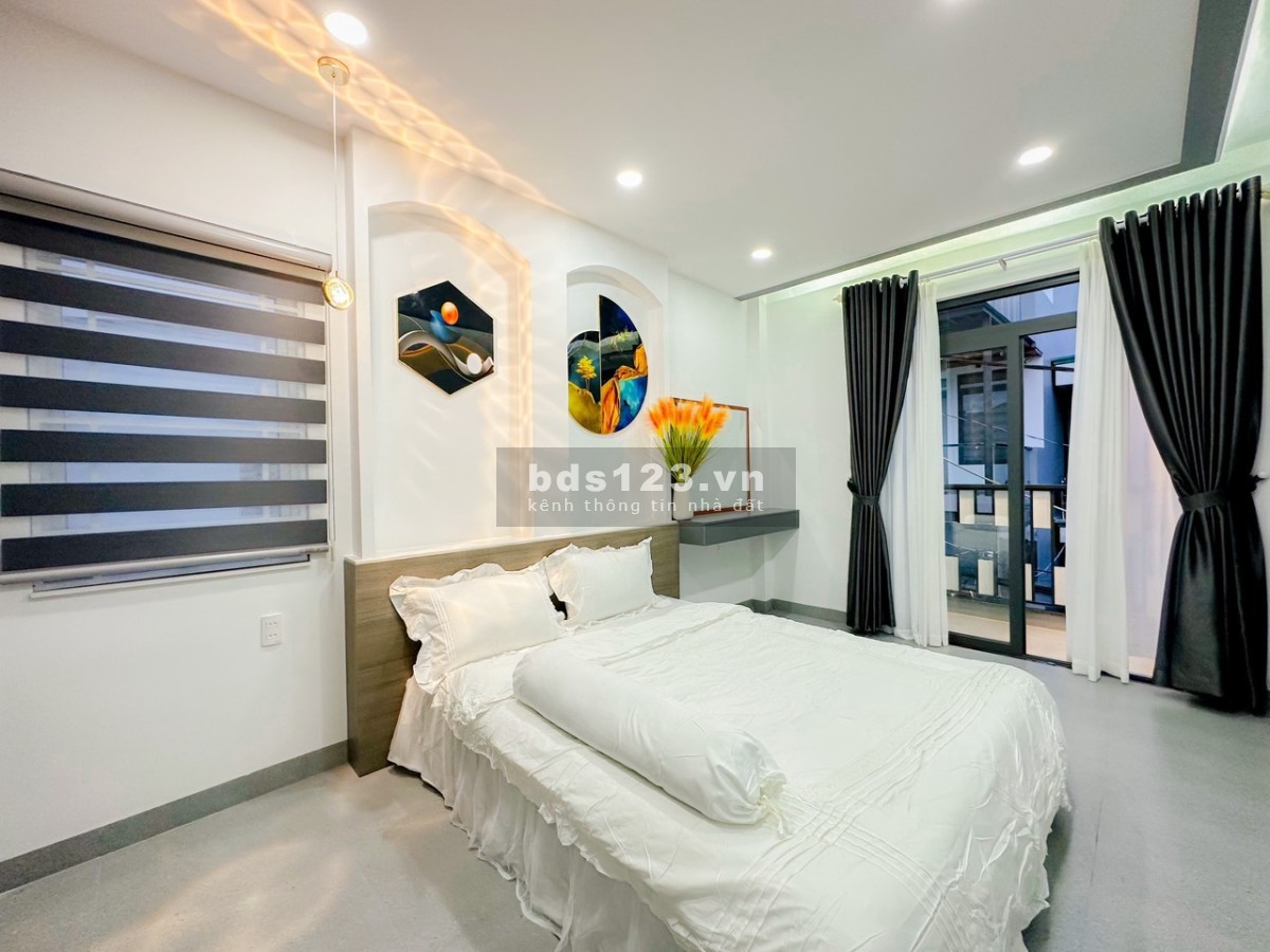 Cần tiền bán nhà đẹp mới xây hẻm xe hơi Huỳnh Tấn Phát, quận 7, giá chỉ 4 tỷ 650 triệu