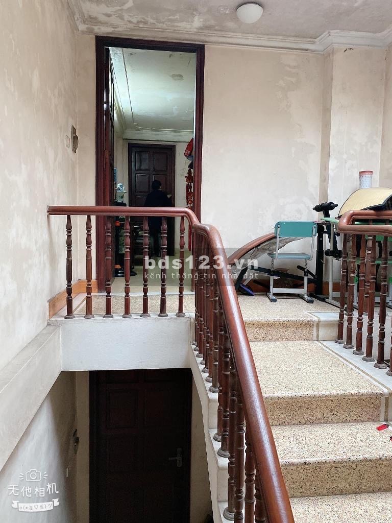 Bán nhà mặt Hồ Tây lộng gió Trích Sài, Thụy Khuê, Tây Hồ 5T. 56M2 giá 36 tỷ