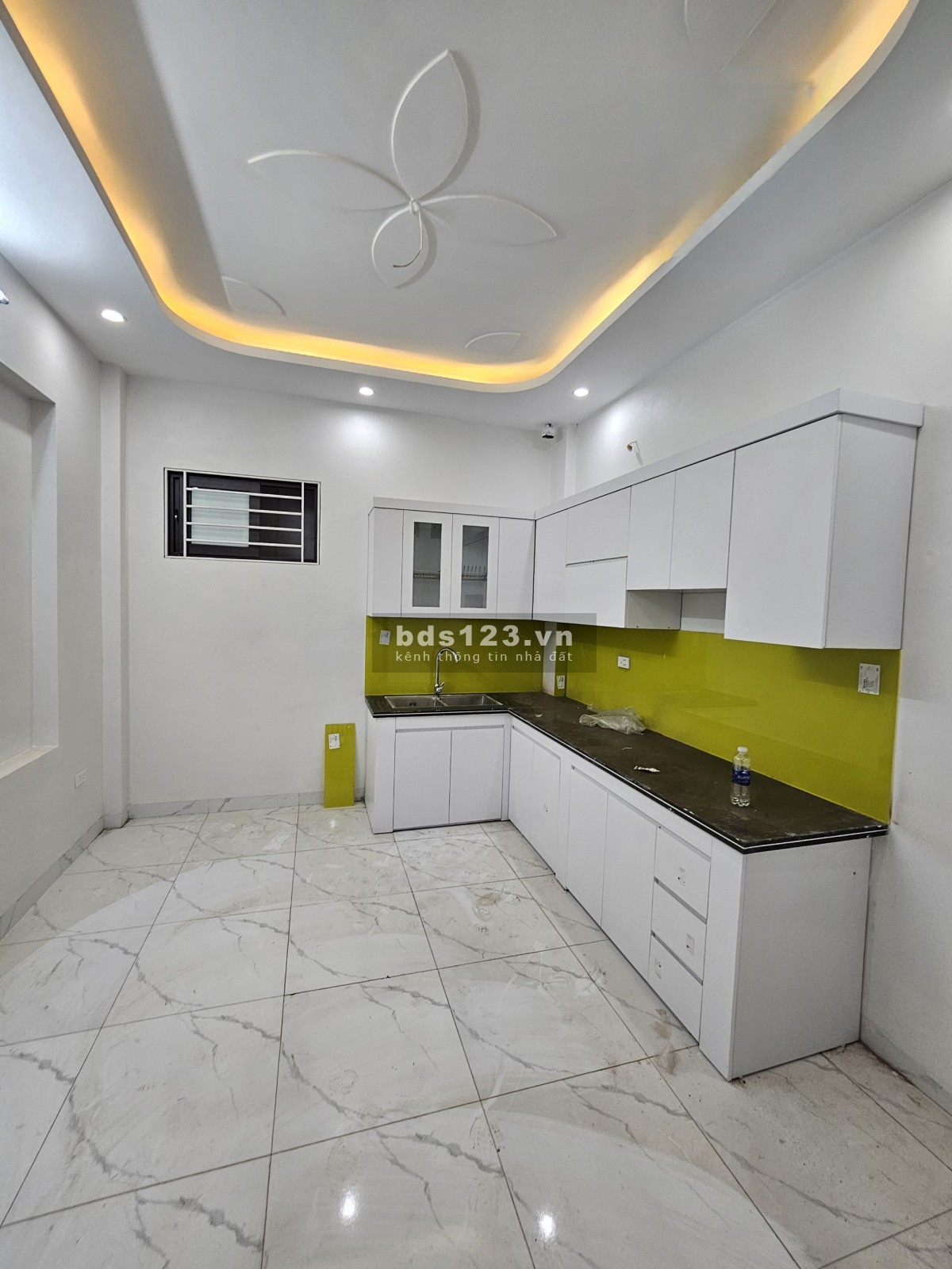 Nhà 3 tầng (40m2 3PN) 2,4tỷ. Ngay cầu Đại Thành - Đông La, cách KDT Đô Nghĩa 15p