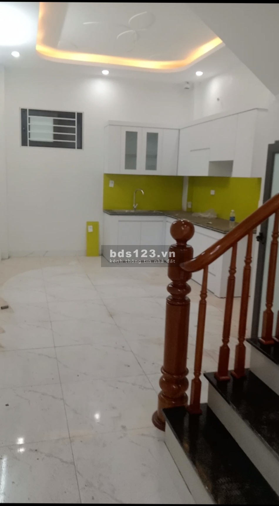 Chính chủ cần bán gấp nhà Quốc Oai mặt tiền hướng Đông Nam cách trục đường làng 200m