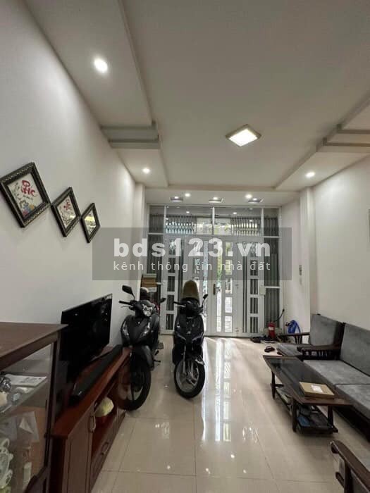 Xe hơi ngủ trong nhà - 39M2 - 3 tầng - Vị trí cực đẹp. Chỉ 6 tỷ thương lượng