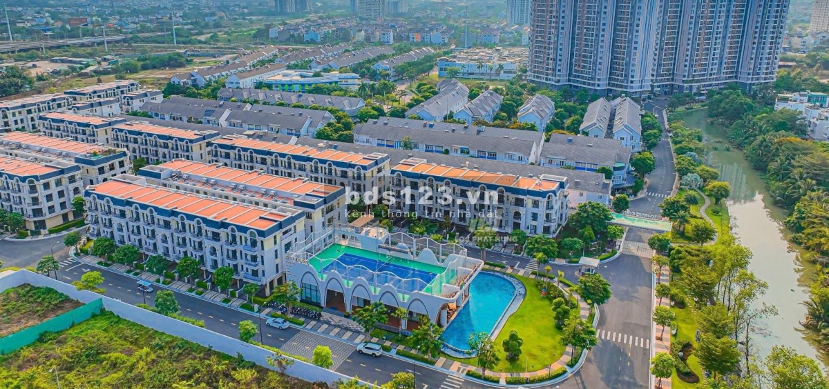 Bán nhà phố đẹp khu compound Khang Điền: 1 trệt 3 lầu, 6PN, 5WC, XD 280m2 giá 18 tỷ
