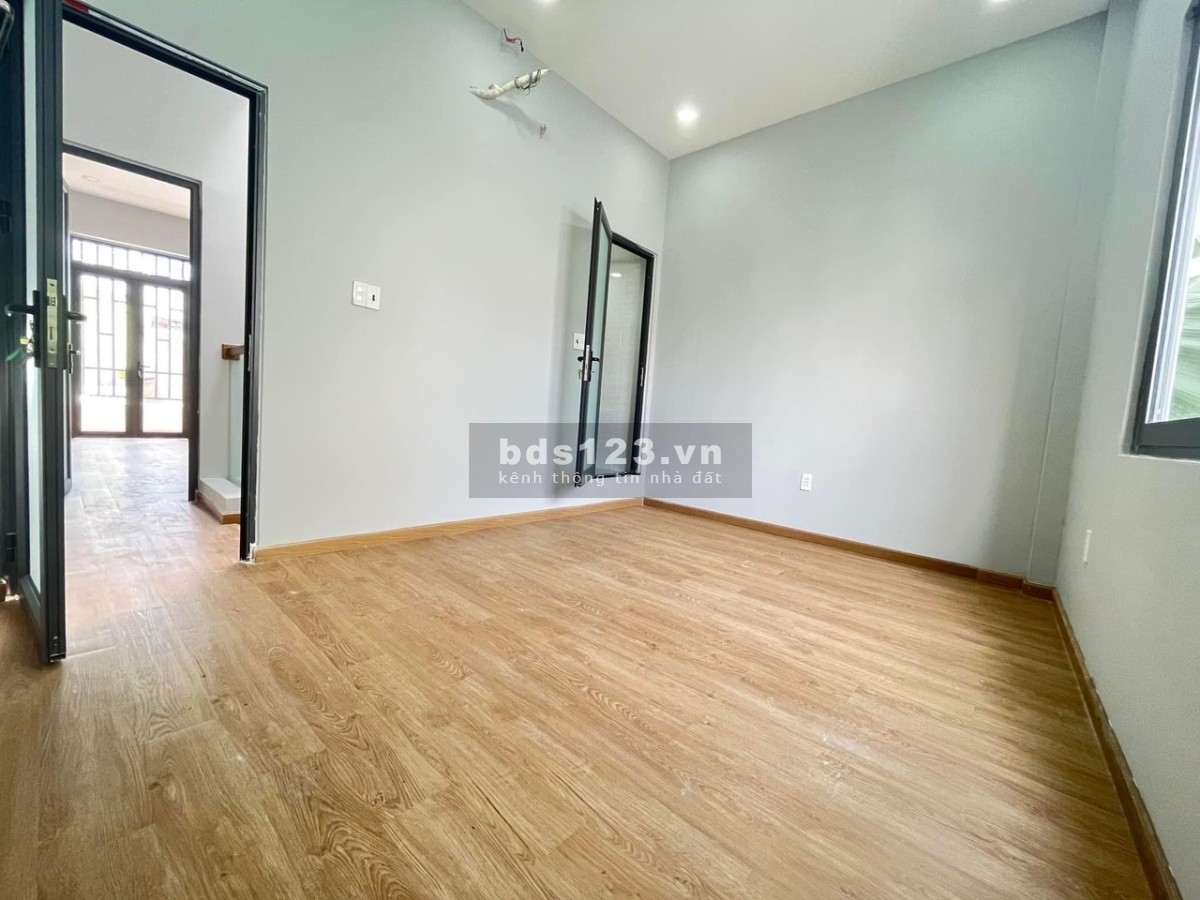 Chính chủ cần bán gấp nhà quận Bình Thạnh gần chợ Bà Chiểu, giá chỉ 4 tỷ, gọi ngay 0904369793 để xem
