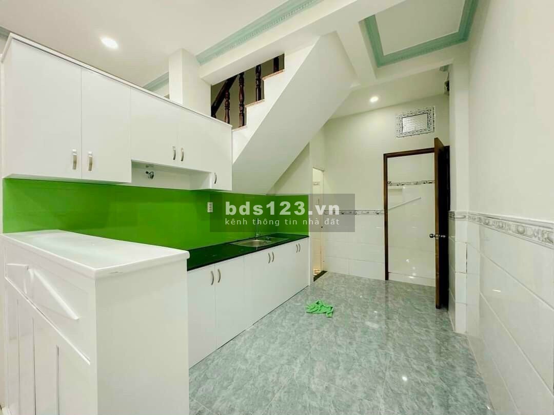 Bán nhà 2 tầng, 3PN p.Phú Thuận, quận 7, giá chỉ 3 tỷ 750 triệu