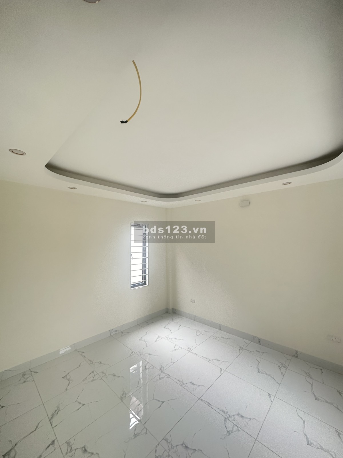 Chính chủ cần bán nhà 56M2, nhà mặt tiền, 5 phòng ngủ, ô tô lùi tận cửa