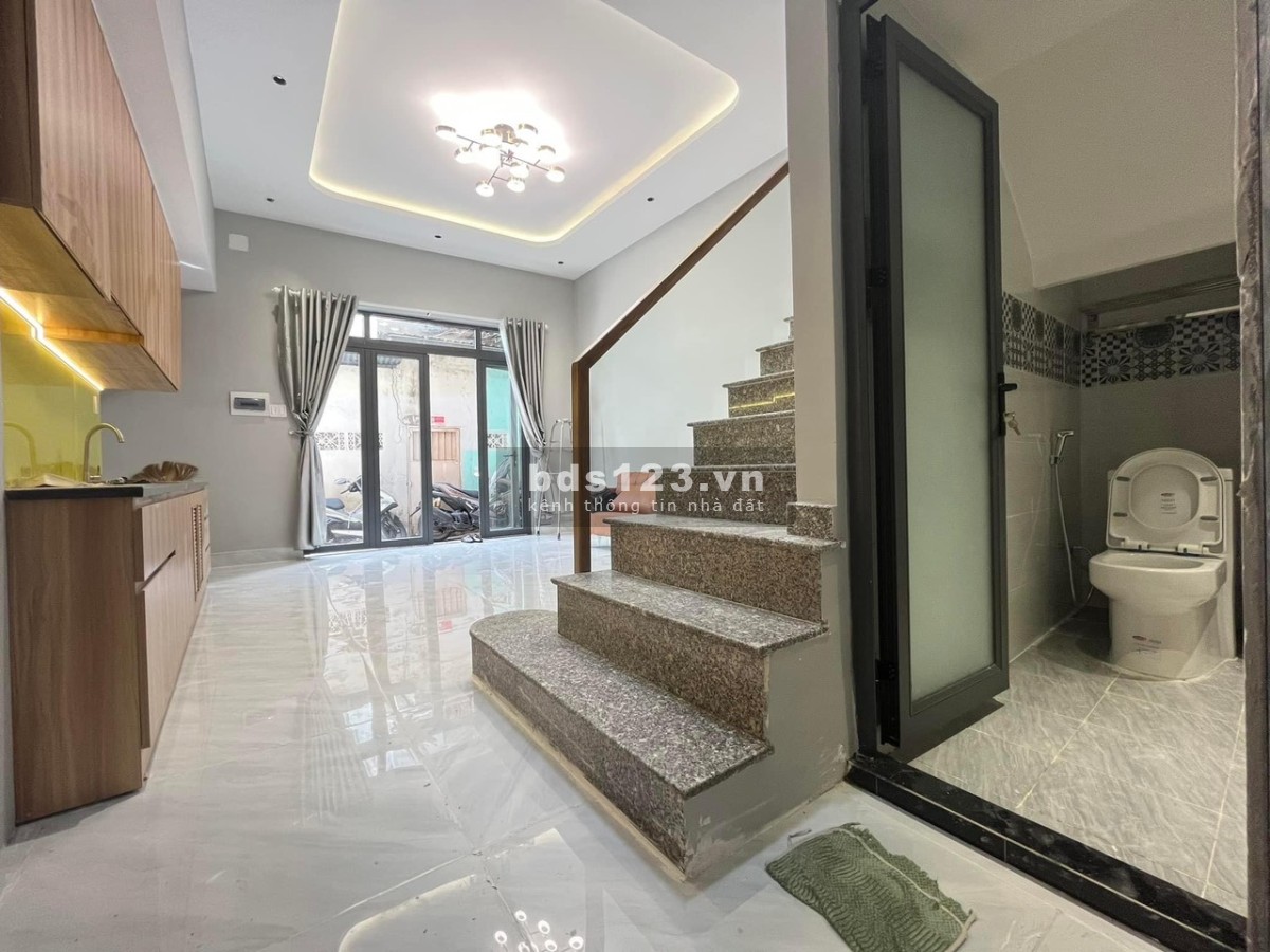 Chính chủ cần bán gấp nhà gần chợ Bà Chiểu, đường Huỳnh Đình Hai, Bình Thạnh giá 4 tỷ TL