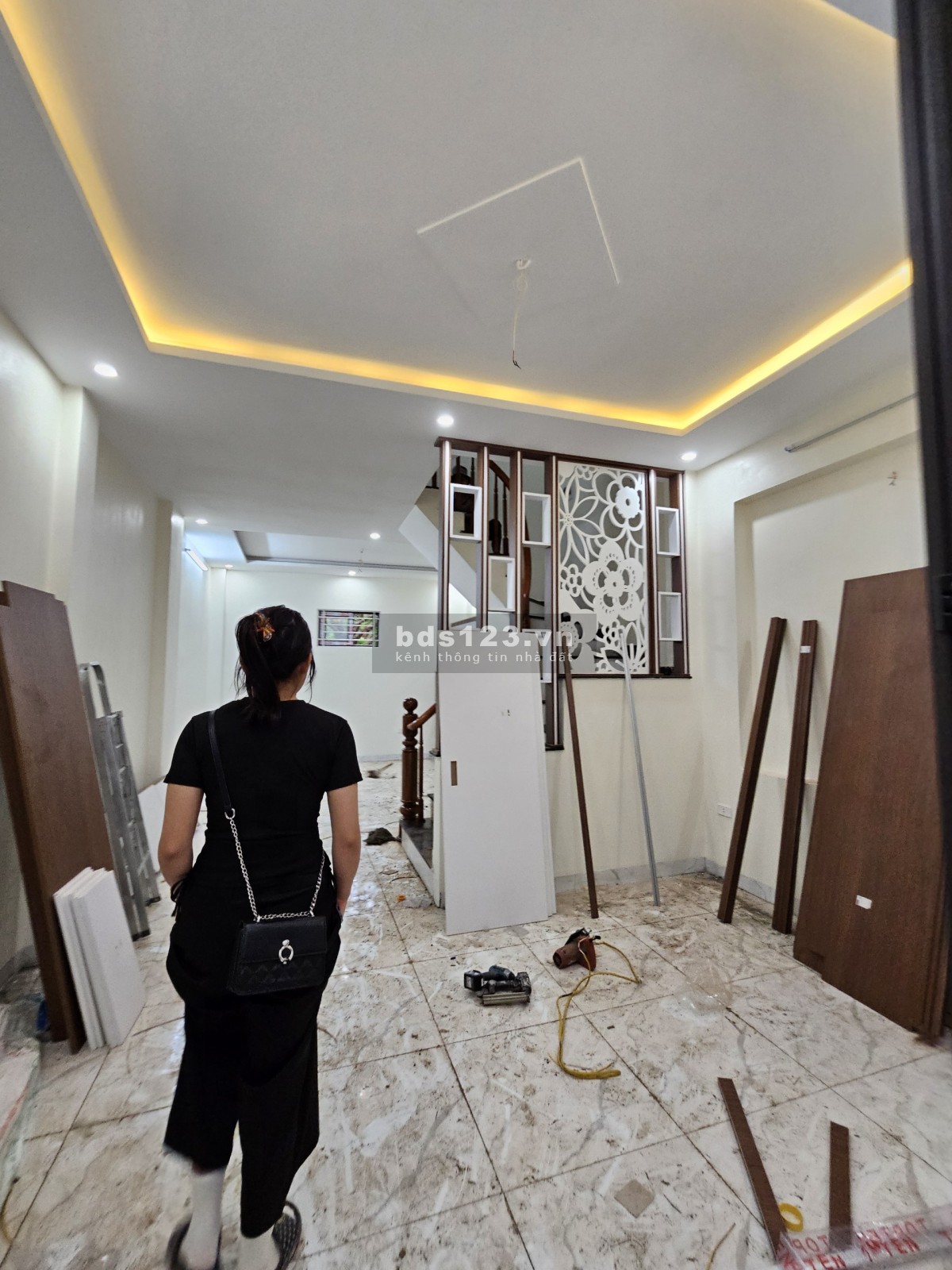 Cực hiếm, bán gấp nhà 3 tầng nội thất đầy đủ ô tô vào ngõ, 2 mặt thoáng chỉ 2,3 tỉ