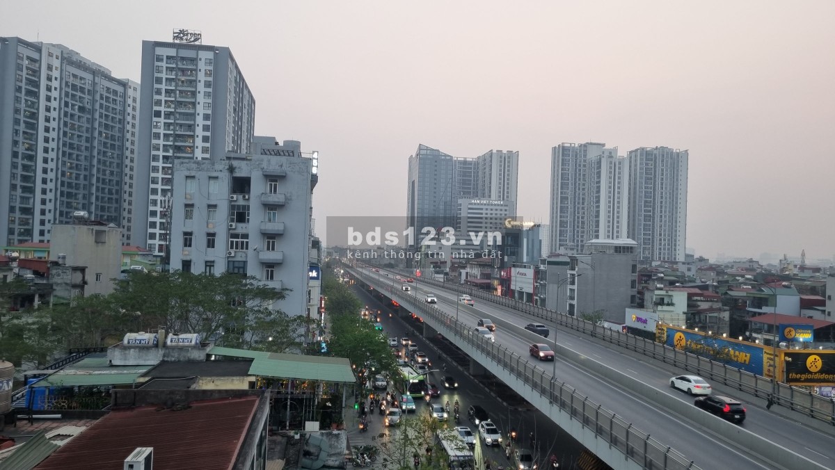 Hot hot chuyển chủ cho siêu phẩm phố Minh Khai DTSD 6 tầng giá chỉ 26 tỷ.