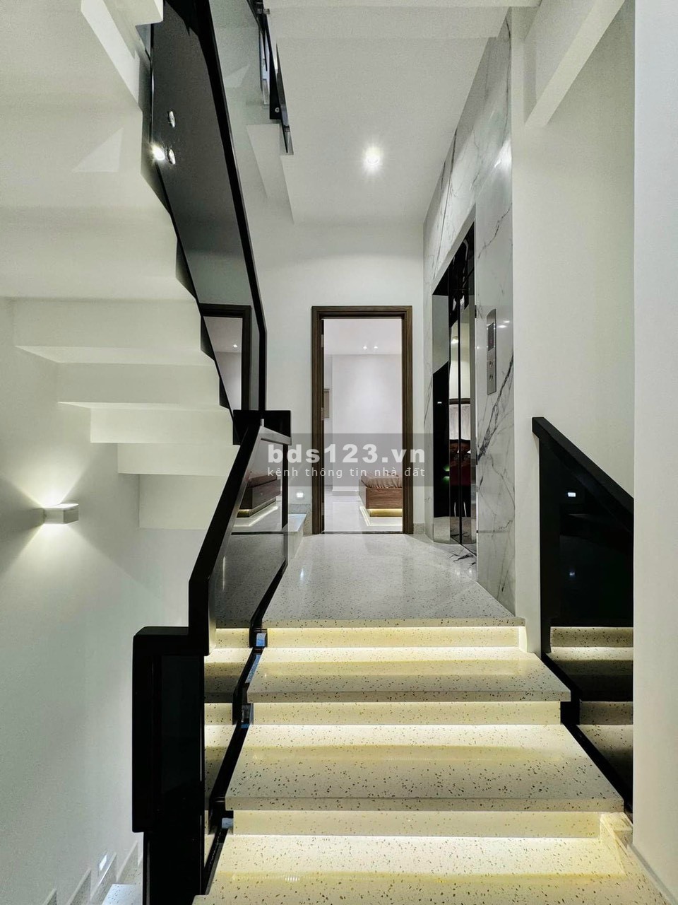 Kẹt tiền bán gấp nhà ở đường Thống Nhất phường 16 Gò Vấp, gần công viên Làng hoa giá 3tỷ9 DT 68m2