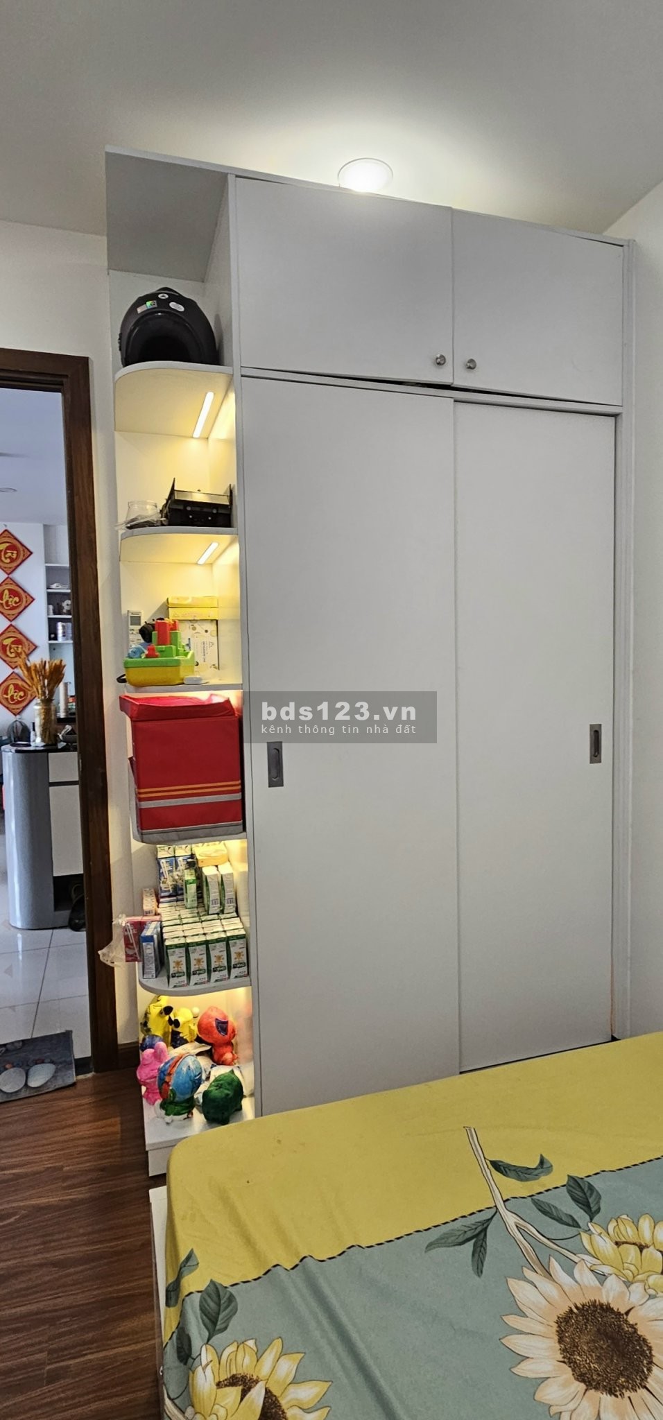 Cần bán gấp căn hộ Phú Đông Premier 2.35 tỷ 2pn 2wc 71 m2 full nội thất, đã có sổ, ở liền