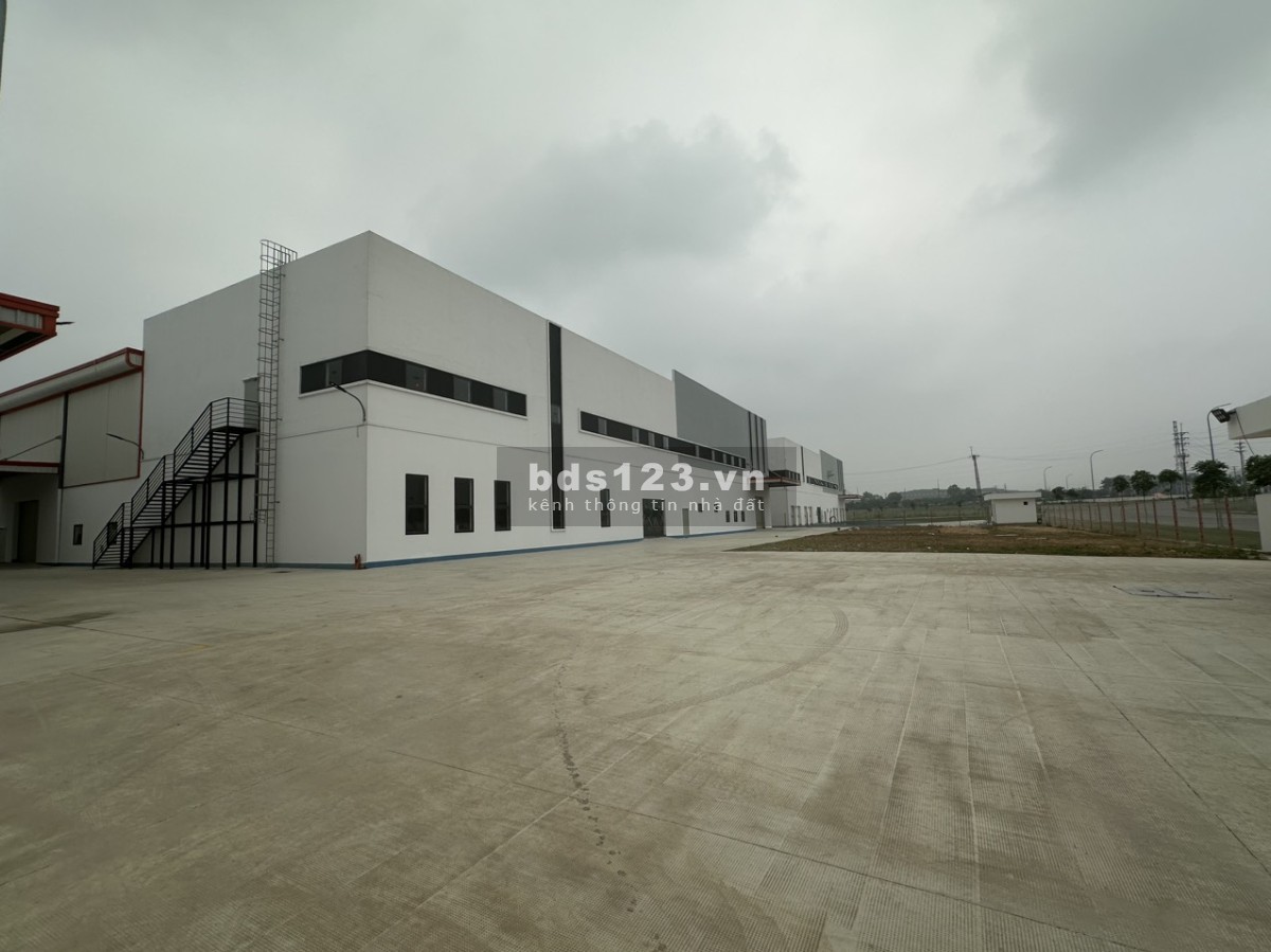 Cho thuê kho xưởng khu CN Vĩnh Phú S = 4000, 6000, 10000m2, 1.5ha, 2ha… PCCC 2500kav. Giá 4.7$/m2