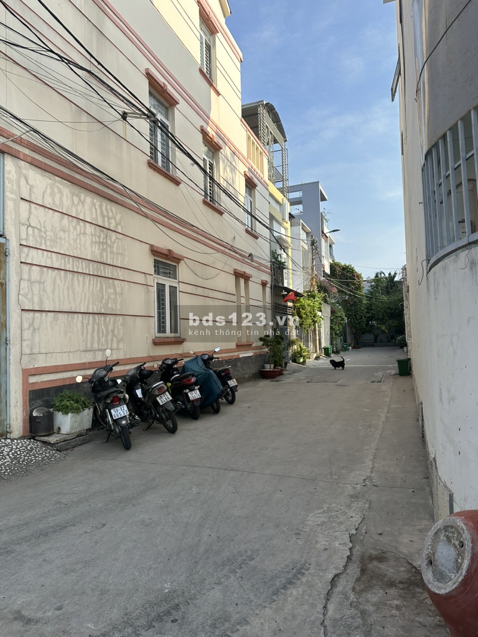 -Cần bán gấp căn nhà phố trong đường 339, KDC yên tĩnh, an ninh