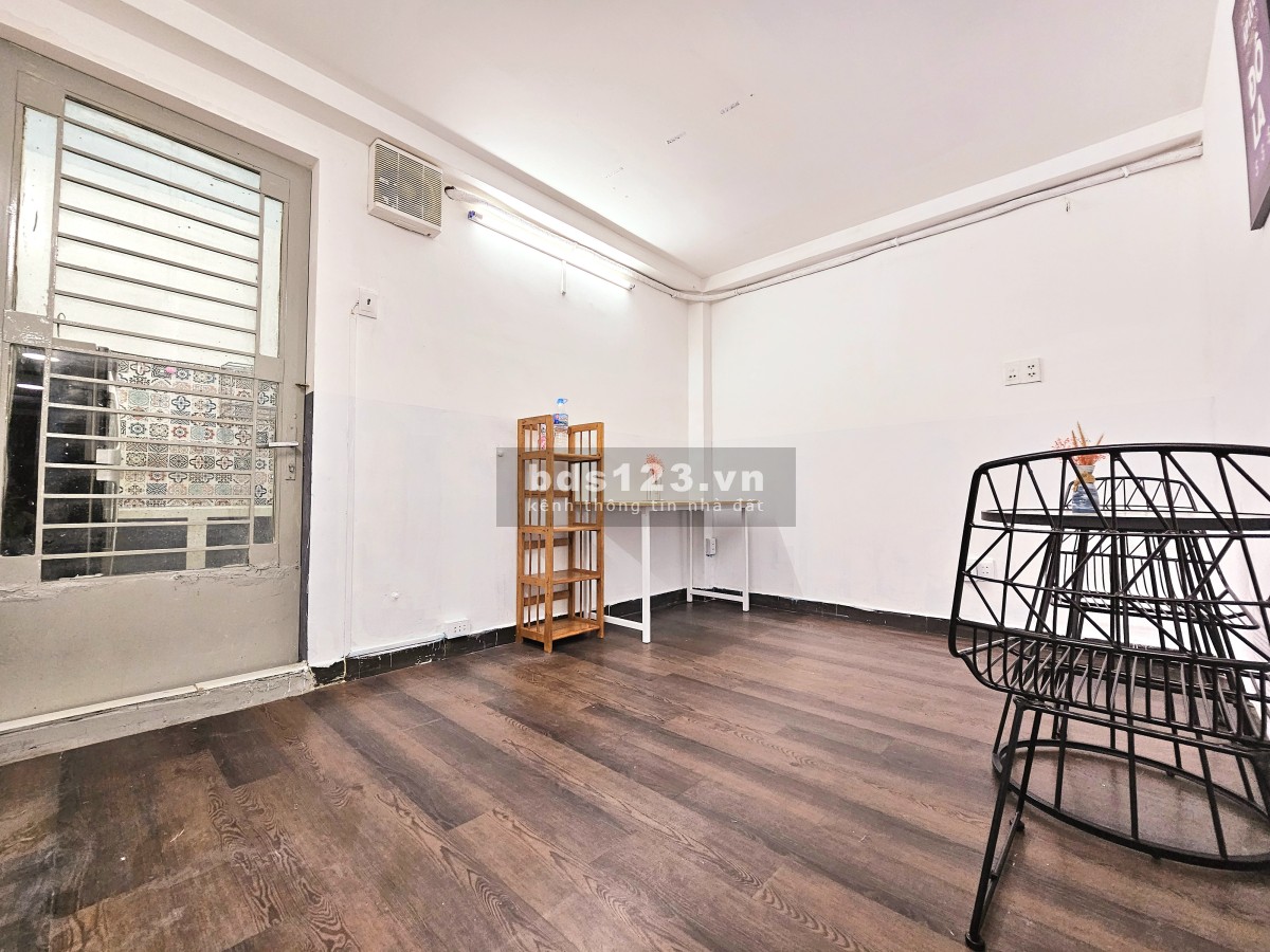 Cho thuê căn 1ph ngủ + Khách, tách bếpngay Chu Văn An