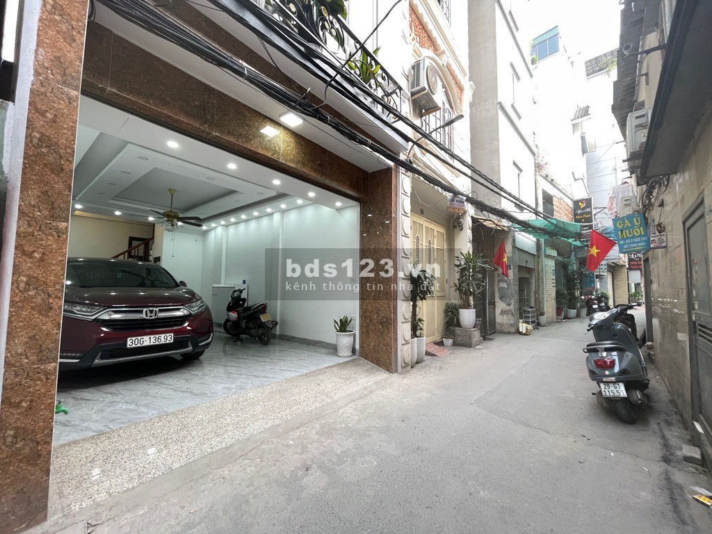 Chỉ nhỉnh 9 tỷ - Hồ Tùng Mậu - Siêu phẩm nhà đẹp gara ô tô - 10M mặt phố - Thang máy chờ