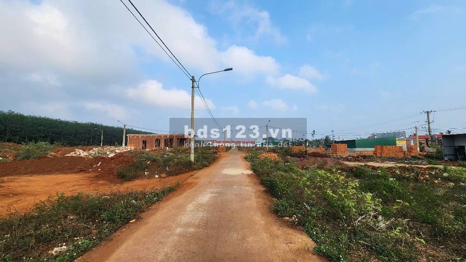 Bán đất khu bàn cờ Phú Lộc, Krông Năng sẵn sổ chỉ 5tr/m2