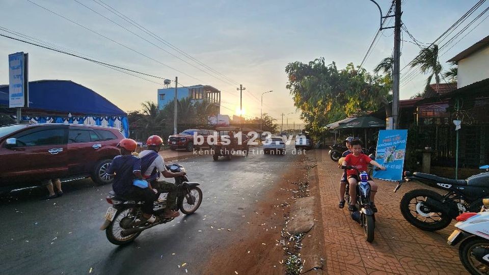 Bán đất khu bàn cờ Phú Lộc, Krông Năng sẵn sổ chỉ 5tr/m2