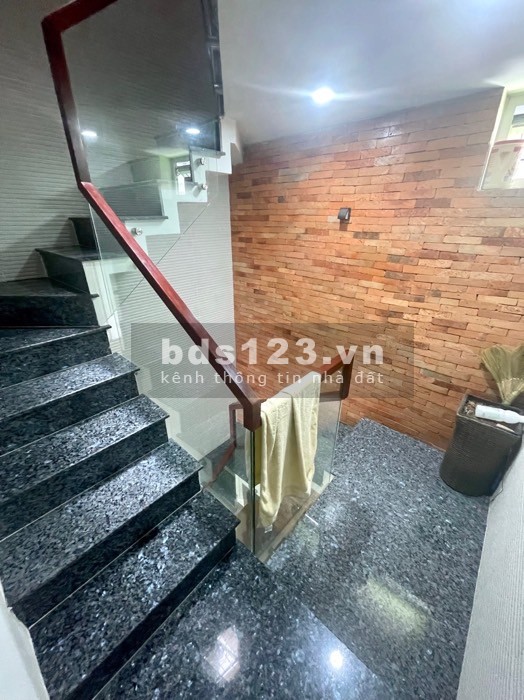 Bán nhà quận 1 - Nguyễn Văn Cừ - 3.2X11M - 5 tầng - Gía nhỉnh 7x tỷ