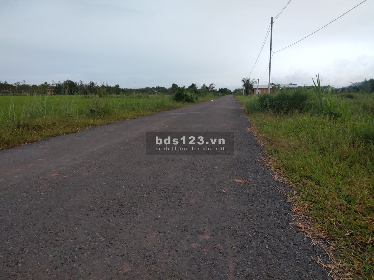 Nợ được giá là bán lô đất phố 103m2 đường rộng ô tô ra vào thoải mái