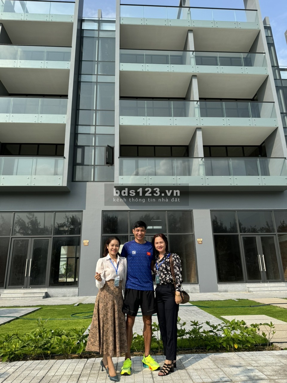 Chỉ từ 3ty6/ NHHT 70% Sở hữu ngay nhà mặt phố sát biển Phú Yên, 5 tầng, DT 6x18m, sổ riêng