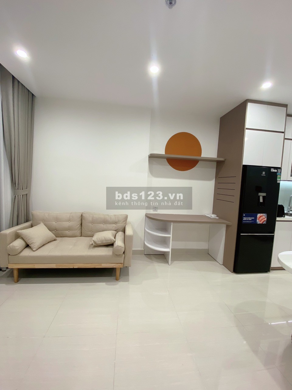 Cho thuê căn 2PN full nội thất mới 100% Vinhome grand park Quận 9.