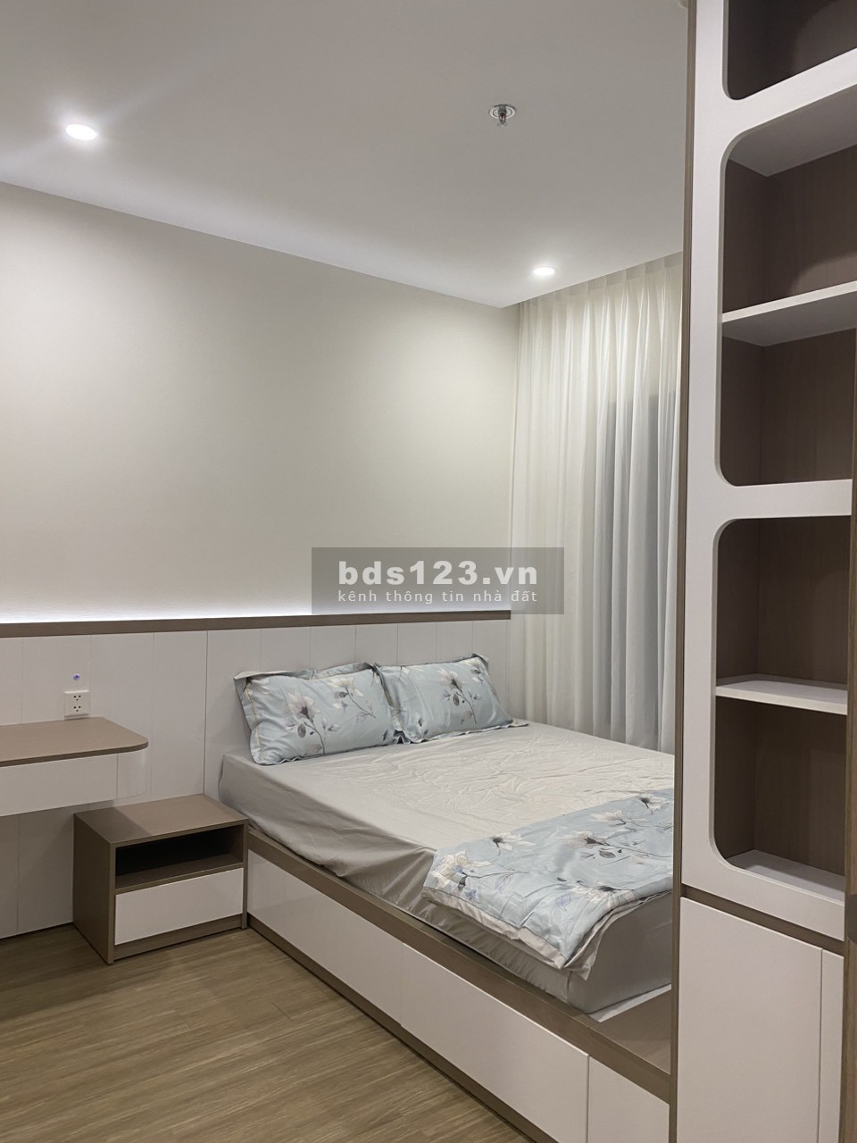 Cho thuê căn 2PN full nội thất mới 100% Vinhome grand park Quận 9.