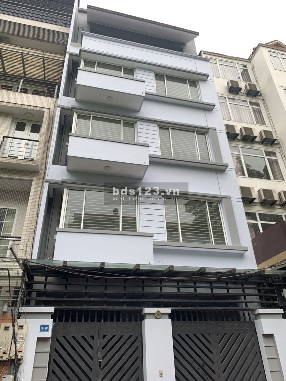 Cho thuê nhà phố Nguyễn Văn Lộc - Mỗ Lao - Hà Đông. 90m2 x 4 tầng 1 hầm, MT: 5m. Ô tô đỗ cửa...