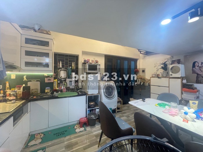 Nhà đẹp như tranh vẽ - Nguyễn Văn Cừ 40m2 - 5 tầng - Giá chỉ 5 tỷ