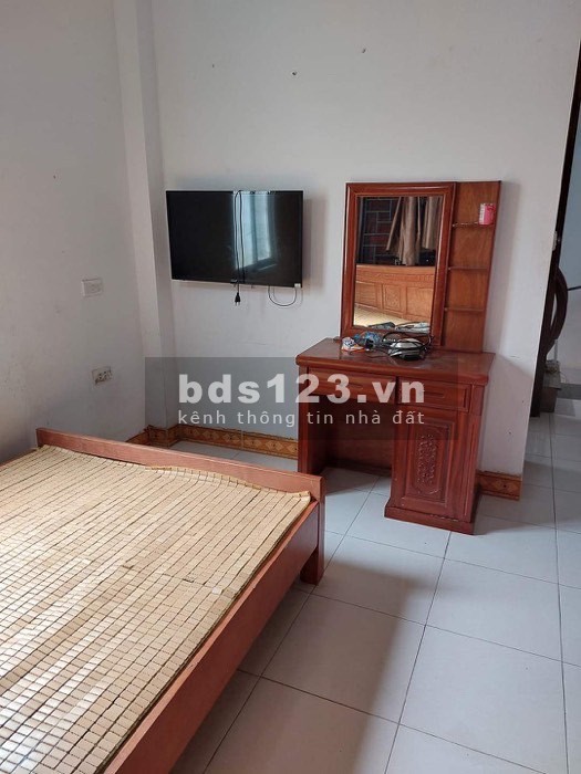Nhà Bồ Đề ô góc, 4 tầng, ngõ thông, oto đỗ cưa, kinh doanh
