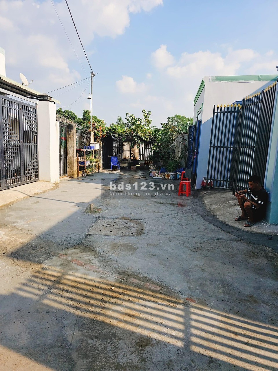 Bán nhà gấp phường tân hạnh 80m2 có sân đậu xe 7 chỗ