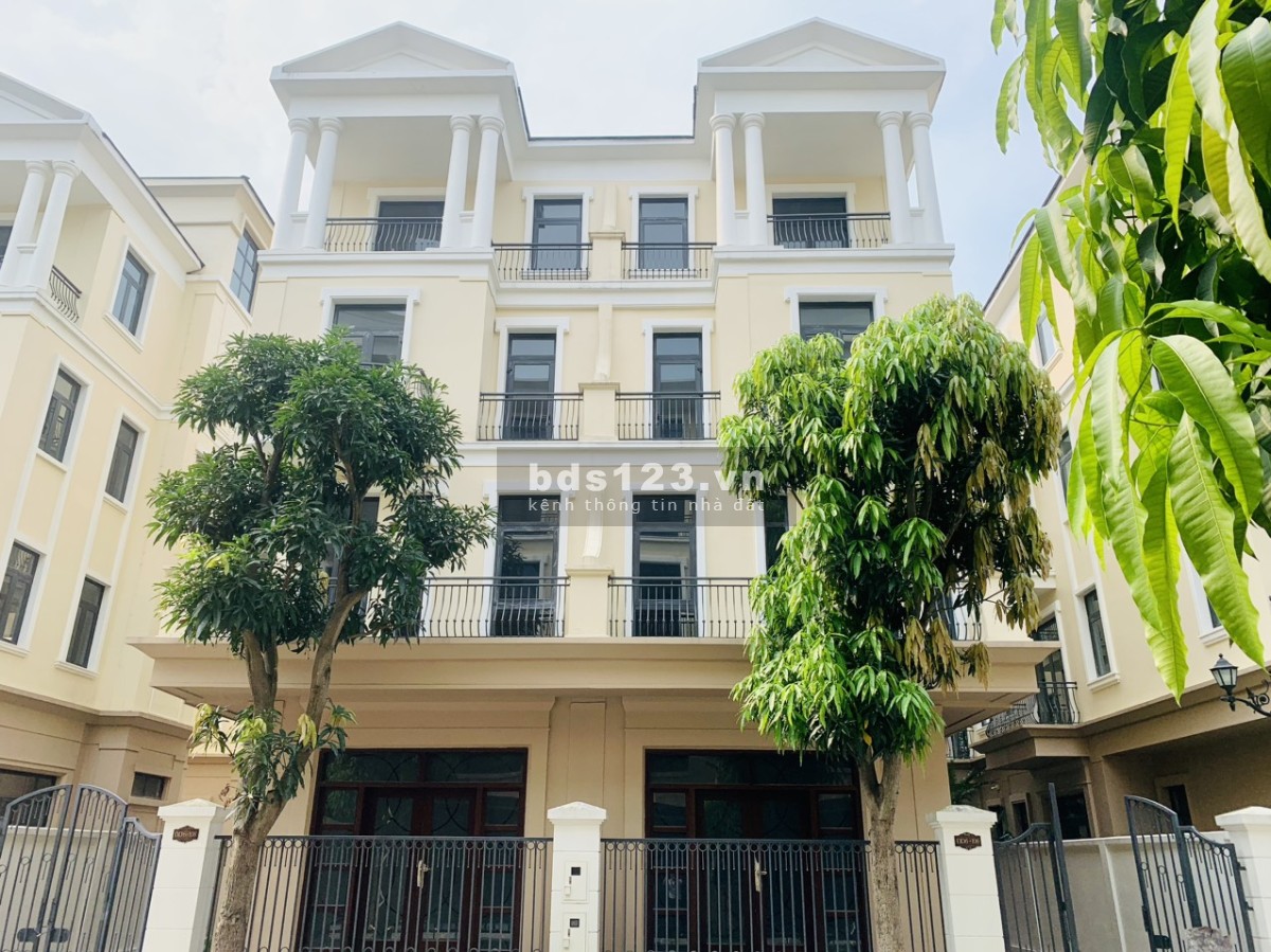 Bán nhanh căn BT Tứ Lập siêu đẹp ngay cạnh bể bơi Pha Lê - Phân khu Đảo Dừa - Vinhomes Ocean Park 2