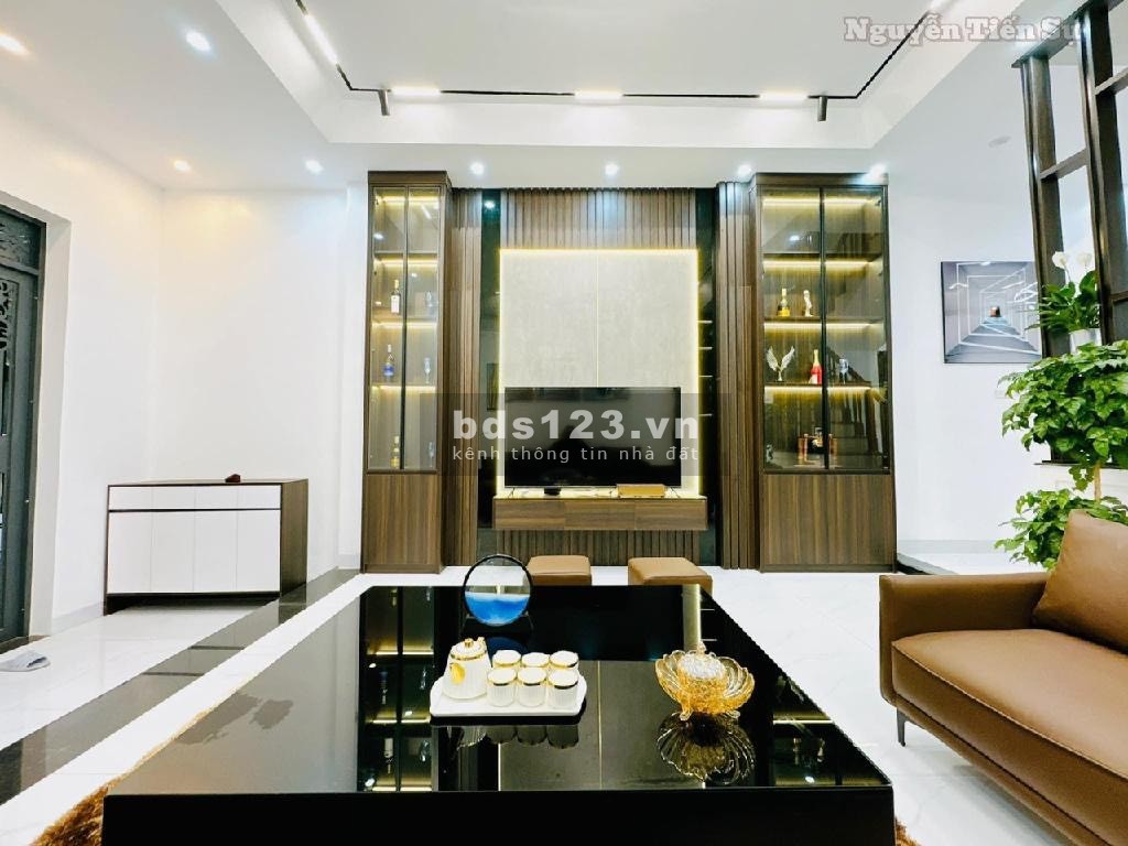 Bán nhà 85 Xuân Thủy, Cầu Giấy - Nhà đẹp ở ngay - Ba bước ra phố - Tiện ích ngập tràn