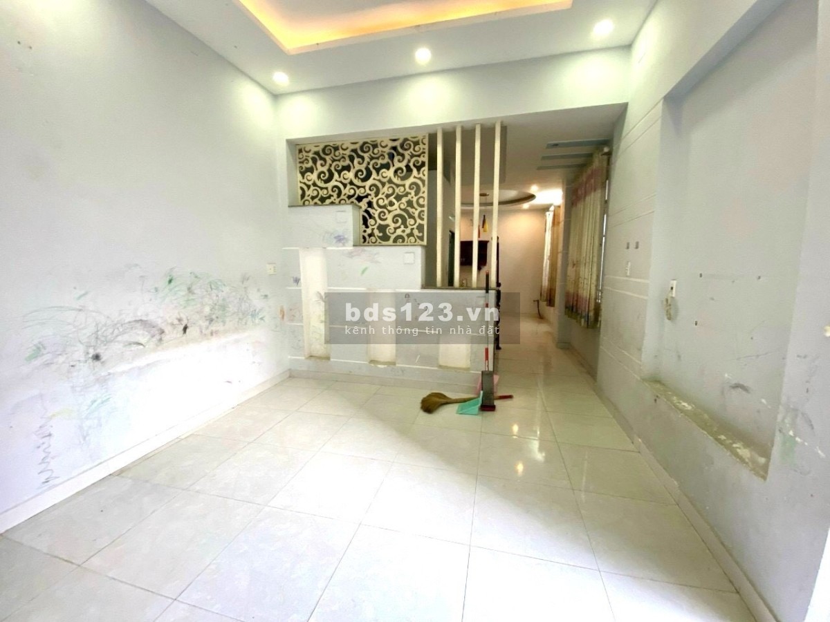 Bán nhà SHR công chứng ngay giá chỉ 2.75 tỷ