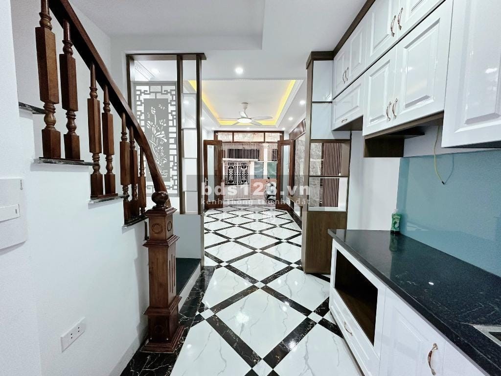 Bán nhà phố Dương Văn Bé - Nhà mới king koong - Ô tô đỗ cửa