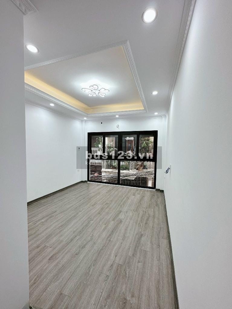 Bán nhà phố Dương Văn Bé - Nhà mới king koong - Ô tô đỗ cửa