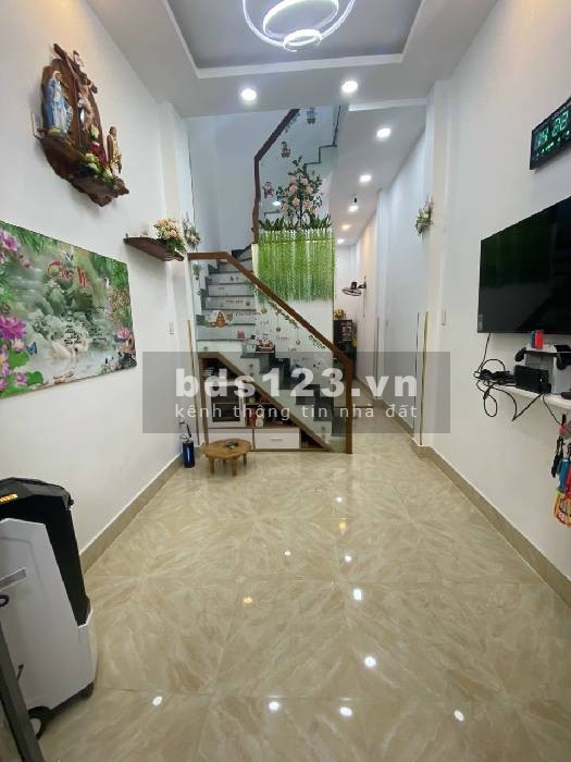 Bán gấp nhà HXH Phạm Thế Hiển 2 tầng giá chỉ 3.1 tỷ thương lượng