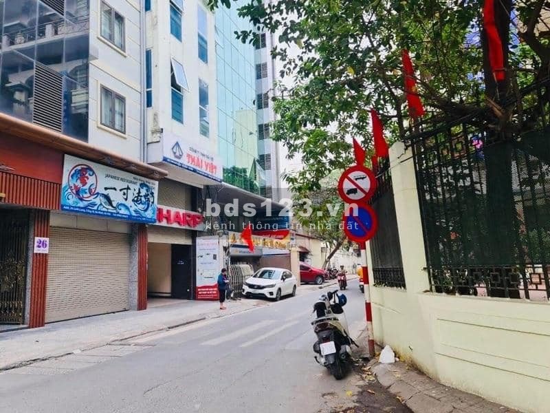 Bán nhà phố Linh Lang Ba Đình, lô góc 60m2, MT 6M, 23.5 tỷ, kinh doanh dòng tiền