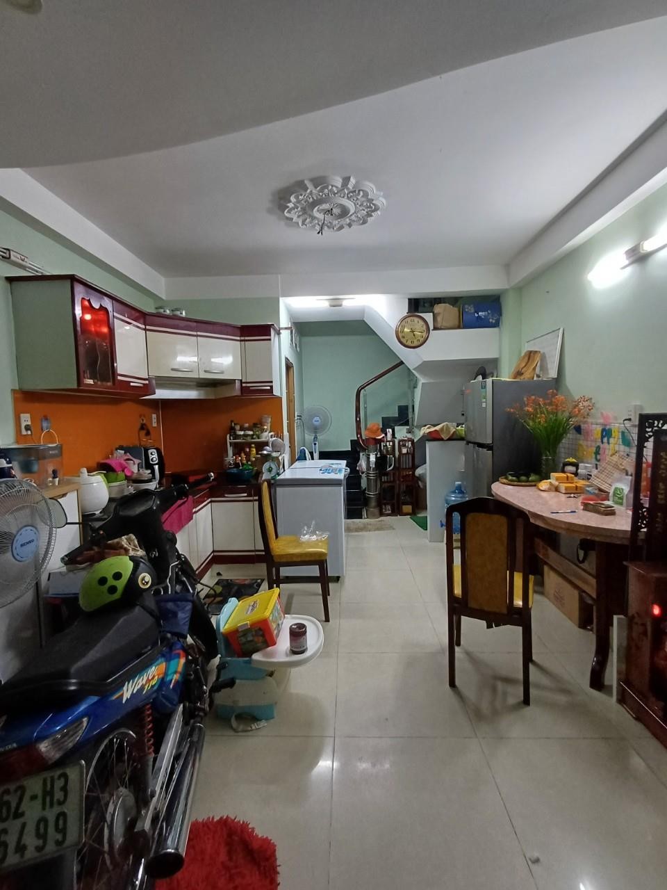 Bán nhà hẻm 766 Cách Mạng Tháng 8, phường 5 Tân Bình, DT vuông vắn 16