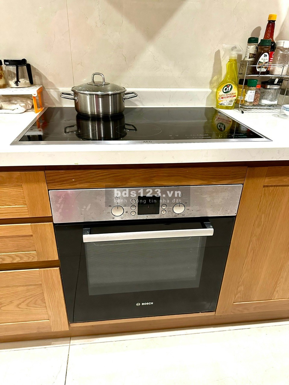 Cho thuê căn hộ 3PN toà N01 - T4 Ngoại Giao Đoàn, view Hồ Tây, KĐT Starlake LH: 0917975846