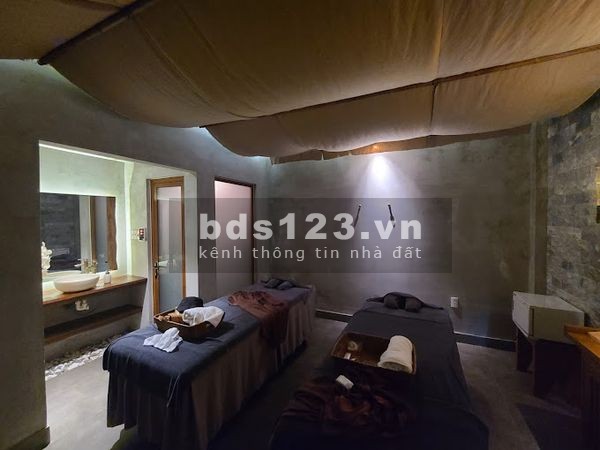Cho thuê nhà mặt tiền 3.5 tầng mặt tiền đường Lê Hồng Phong