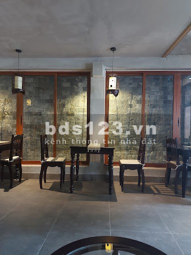 Cho thuê nhà mặt tiền 3.5 tầng mặt tiền đường Lê Hồng Phong