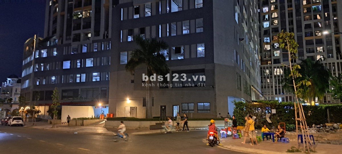 Cho thuê đất mặt tiền ngay chung cư Pegasuite quận 8
