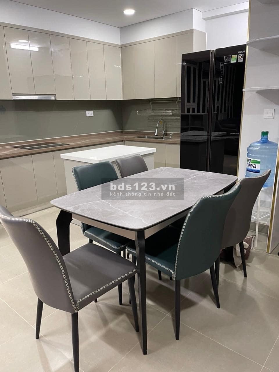 Bán căn hộ 53m2 mặt tiền Phan Huy ích