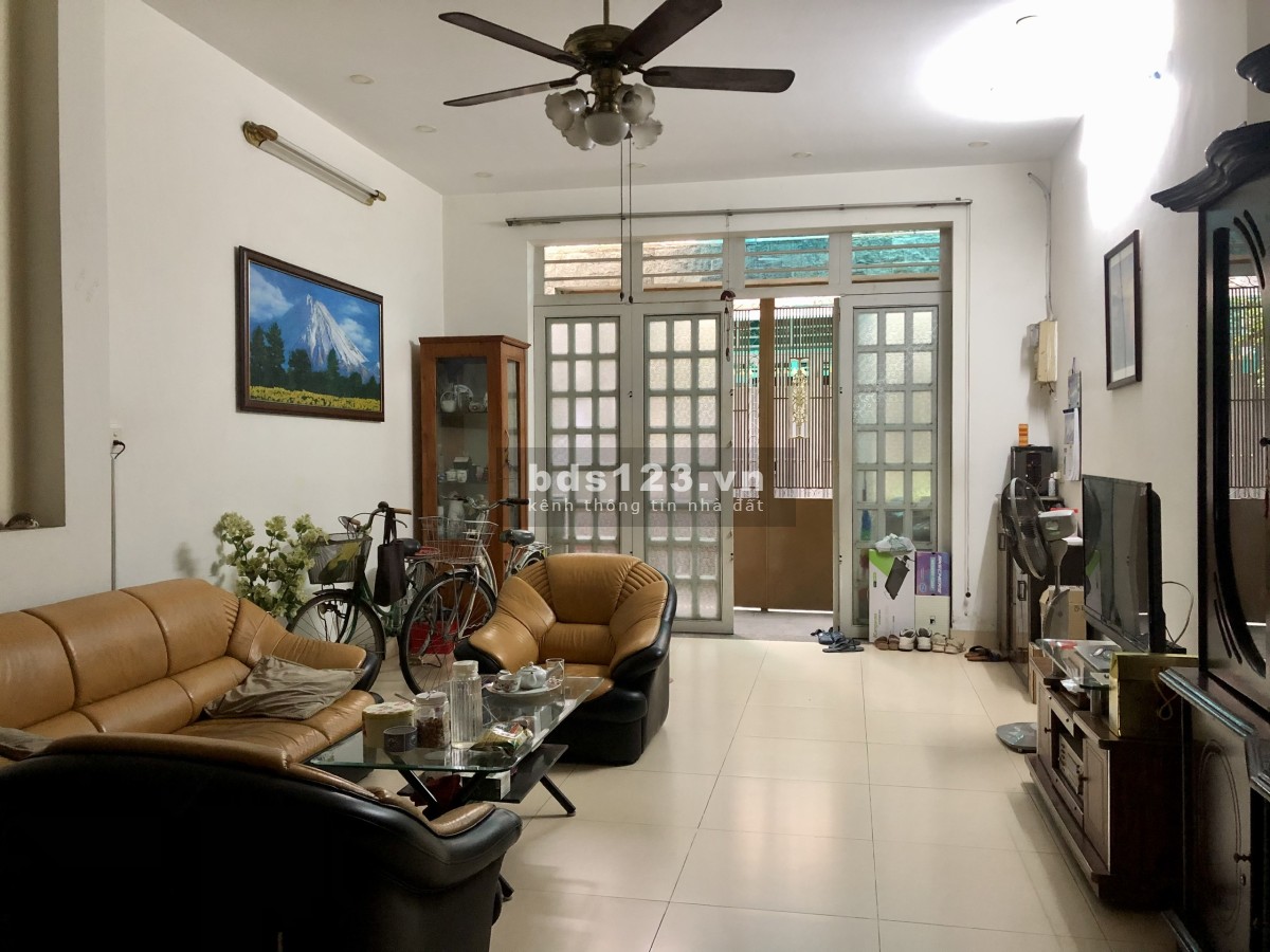Bán nhà 3 lầu hẻm xe hơi ngay khu ẩm thực Phan Xích Long, Phú Nhuận