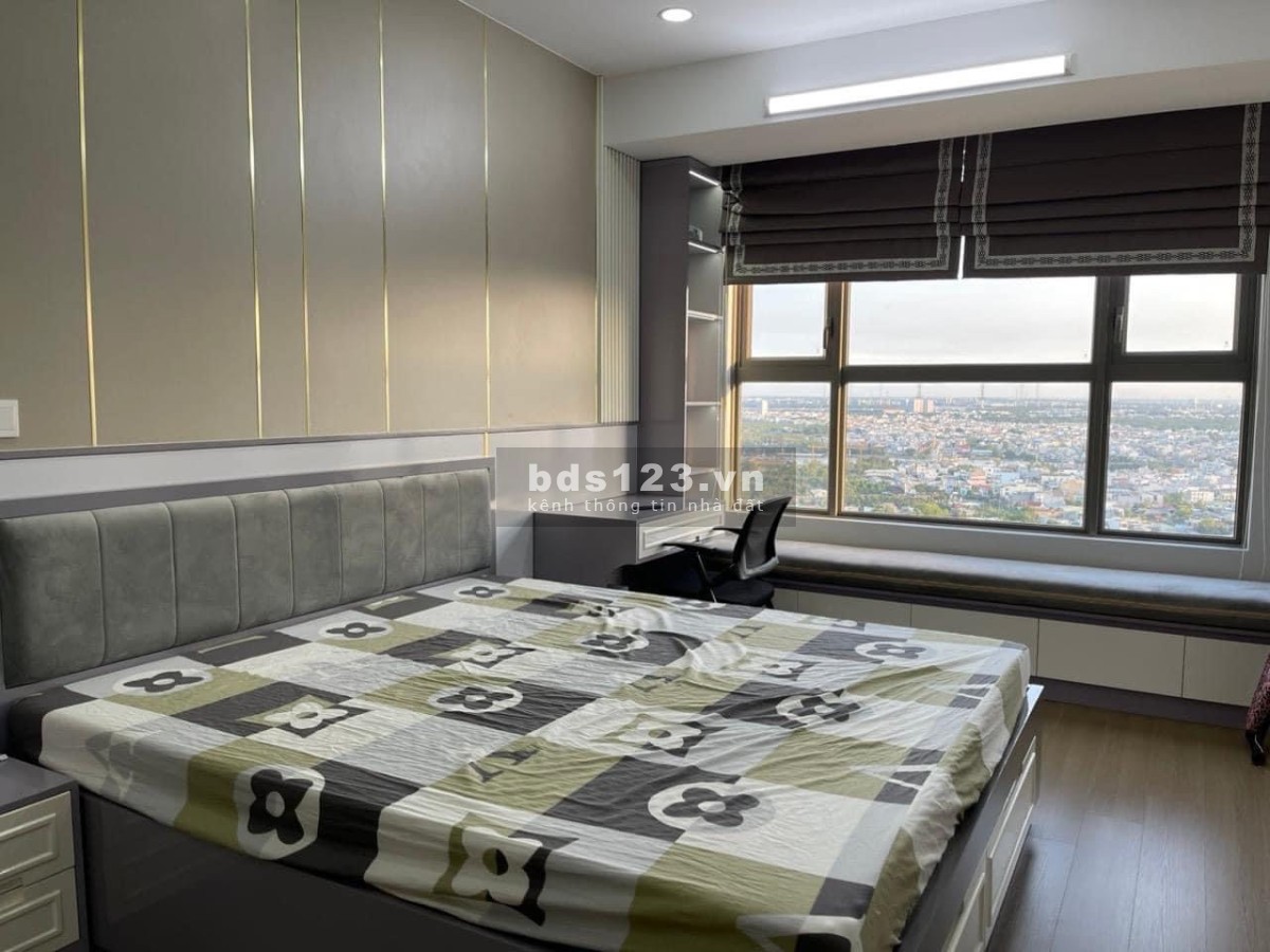 Bán căn hộ 53m2 mặt tiền Phan Huy ích