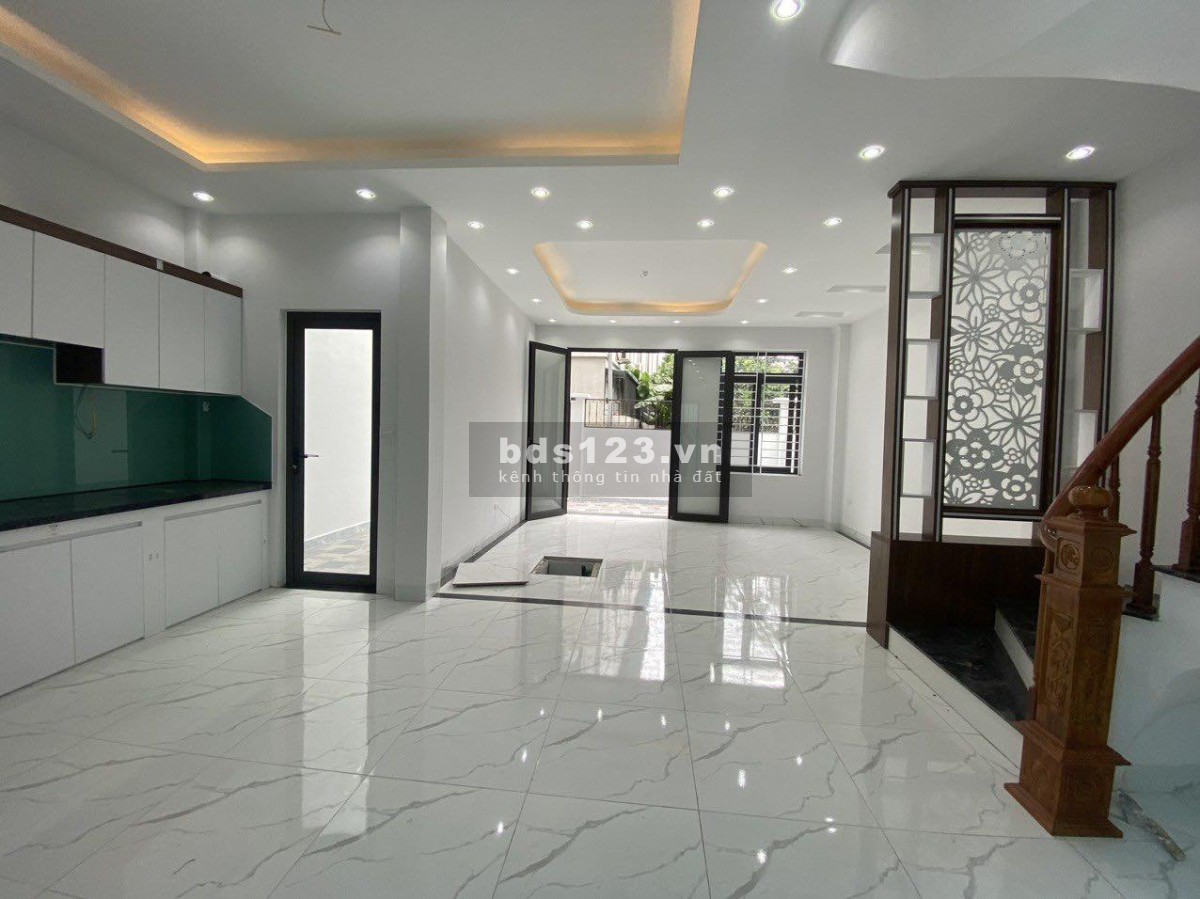 Nhà đẹp 3T x 57m2 full nội thất. Ngõ rộng ô tô vào Giá 2,x tỷ