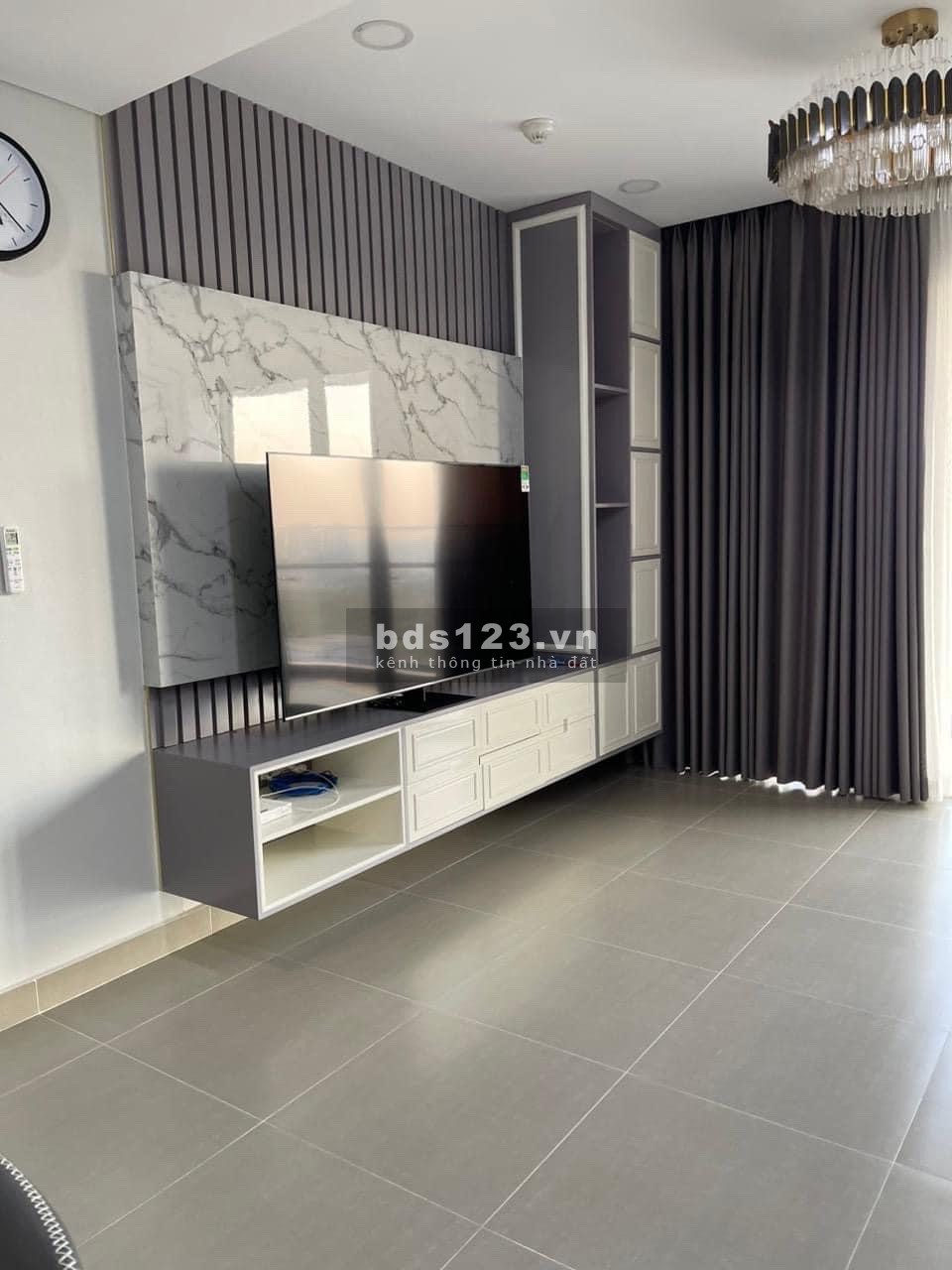 Bán căn hộ 53m2 mặt tiền Phan Huy ích