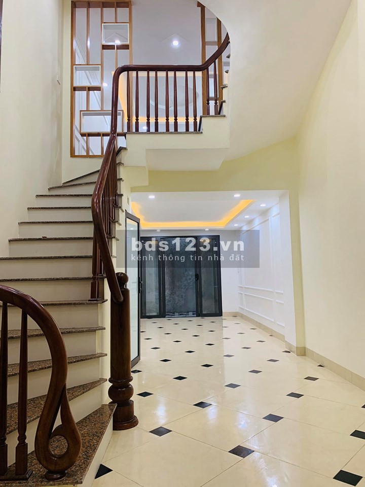 Siểu phẩm nhà Đại Thành, Quốc Oai 52m2, giá 3 tỷ 5, có chỗ để xe riêng, mt 5m, gần bến xe Yên Nghĩa