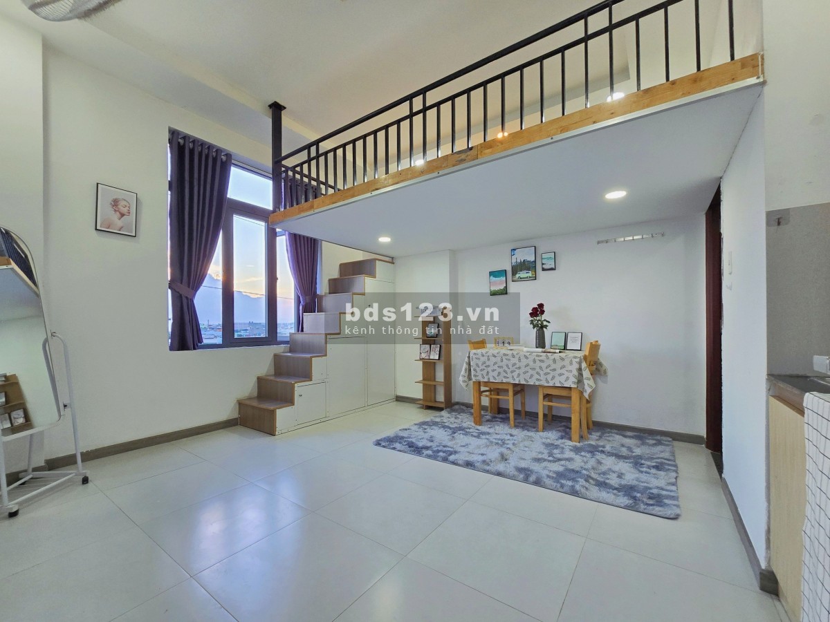 Duplex giá rẻ full nội thất, cửa sổ đón nắng ngay Âu Cơ